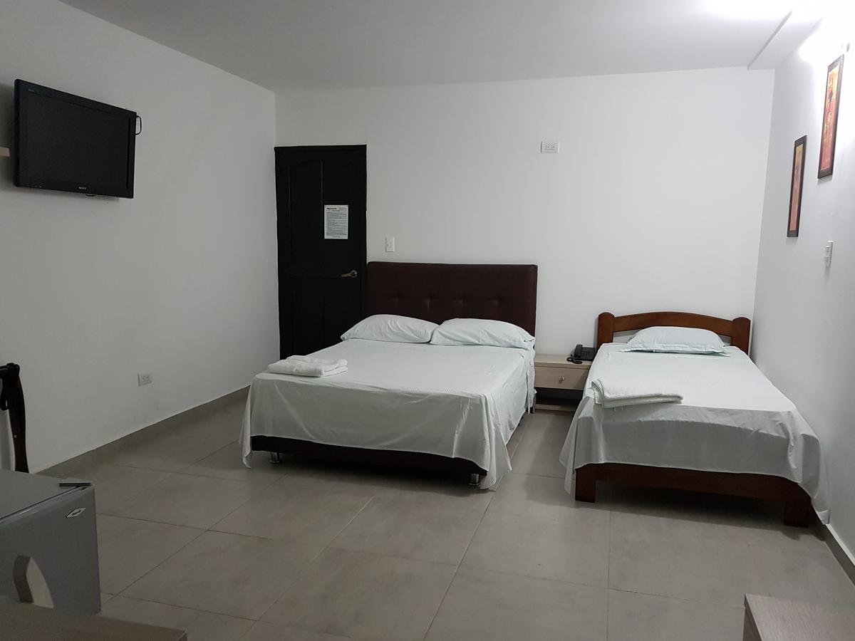 Hotel Plaza Real Montelíbano Extérieur photo