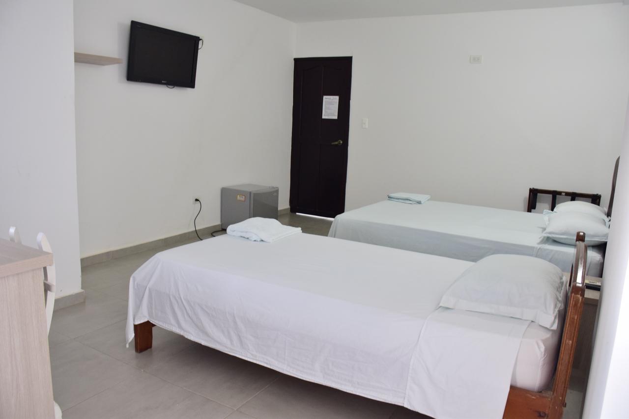 Hotel Plaza Real Montelíbano Extérieur photo
