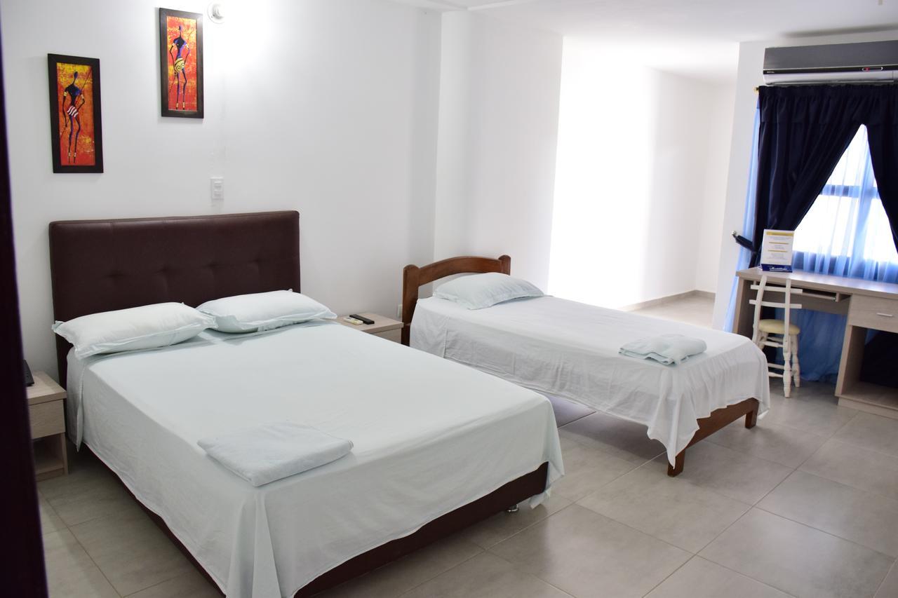 Hotel Plaza Real Montelíbano Extérieur photo